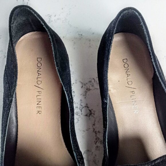 Donald Pliner Embellished Suede Slip-On Flats 6M - Picture 6 of 9